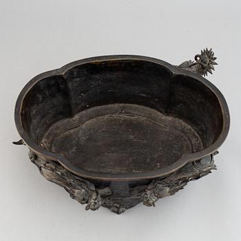 A large bronze flower pot, China, circa 1900.