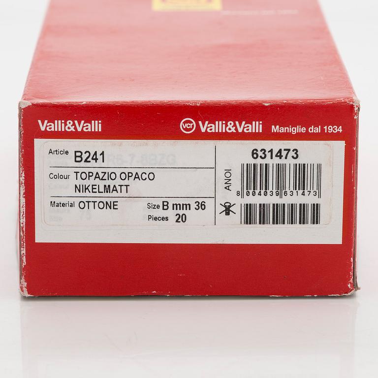 Eero Aarnio, vetimiä, 20 kpl, Valli&Valli, Italia, 2007/08.