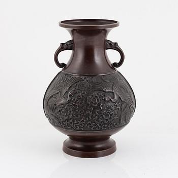 A Japanese bronze vase, signed, 20th century.