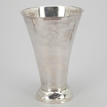 POKAL, silver, Lars Löfgren, Hudiksvall 1803. Vikt 291 g.