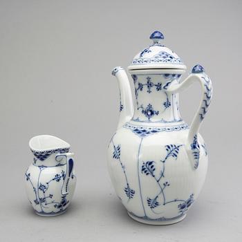 ROYAL COPENHAGEN, kaffeservis, 15 dls Musselmalet halvblond, porslin, första- och andrasortering.