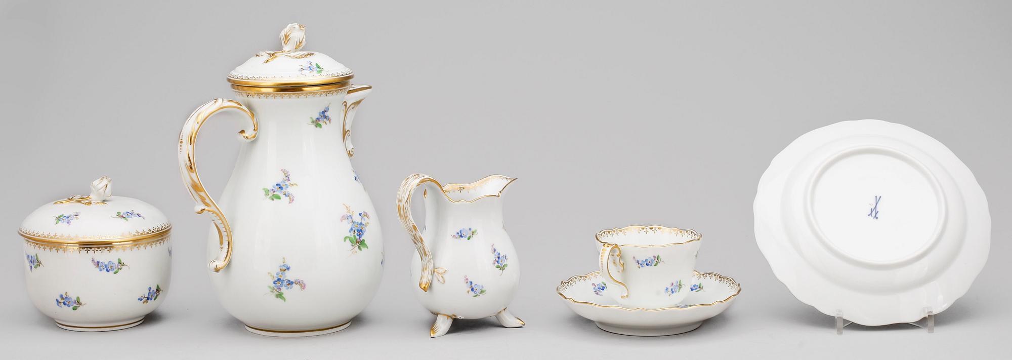 KAFFESERVISDELAR, 13 st, porslin, Meissen, 1900-talets första hälft.