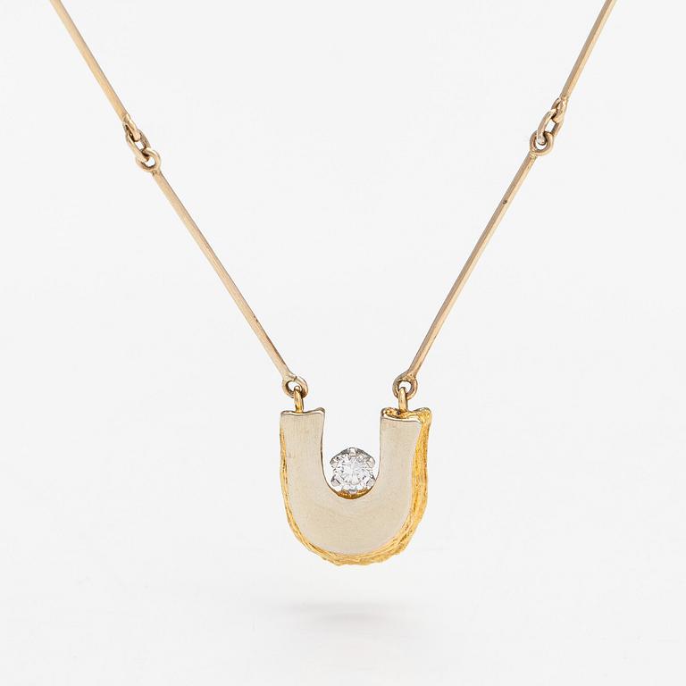 Juhani Linnovaara, An 18K gold necklace 'Legato' with a diamond ca. 0.12 ct according to engraving for Lapponia 1979.