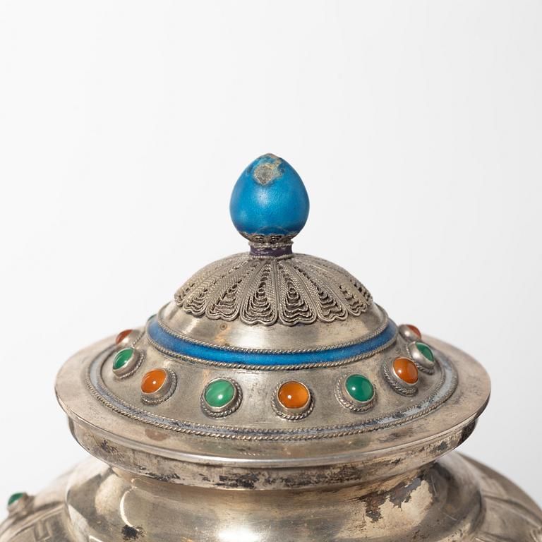 Urna med lock, silver, Kina, 1900-tal.