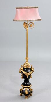 GOLVLAMPA, empirestil, 1900-talets andra hälft.