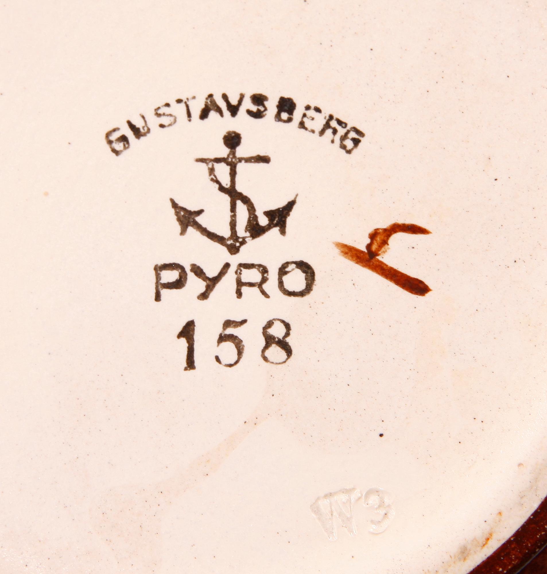 SERVISDELAR, 7 st, "Pyro Brun" samt "Pyro Grön", Wilhelm Kåge, Gustavsberg.