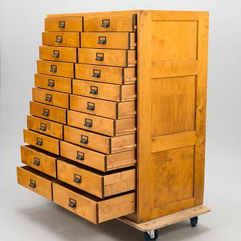 ARKIVERINGSSKÅP, 1900-talets första hälft.