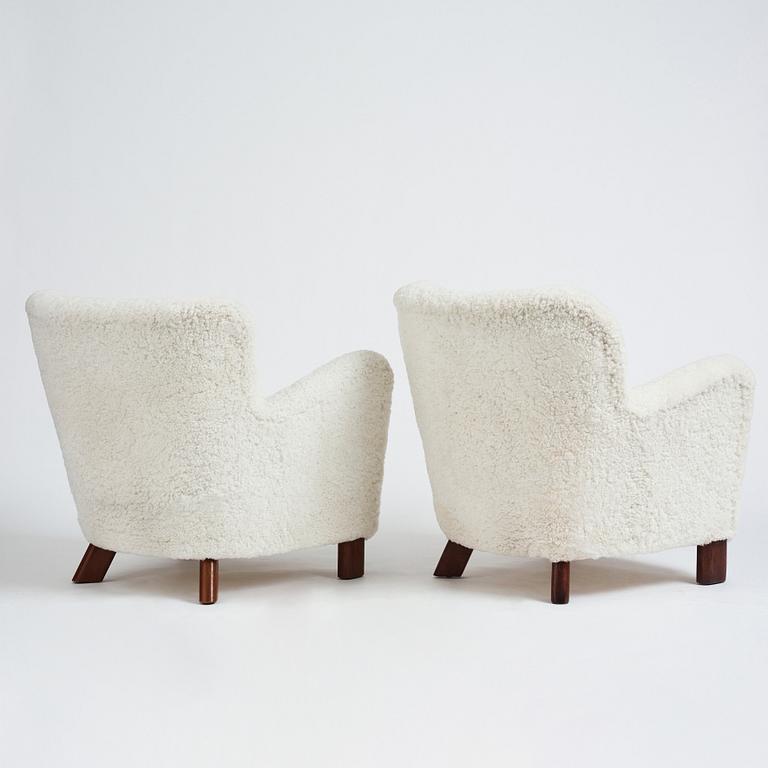Fritz Hansen, a pair of "1669", easy chairs, Denmark 1940's.