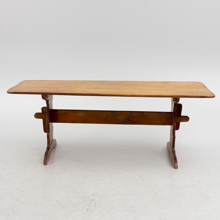 A trestle table, 19th century.