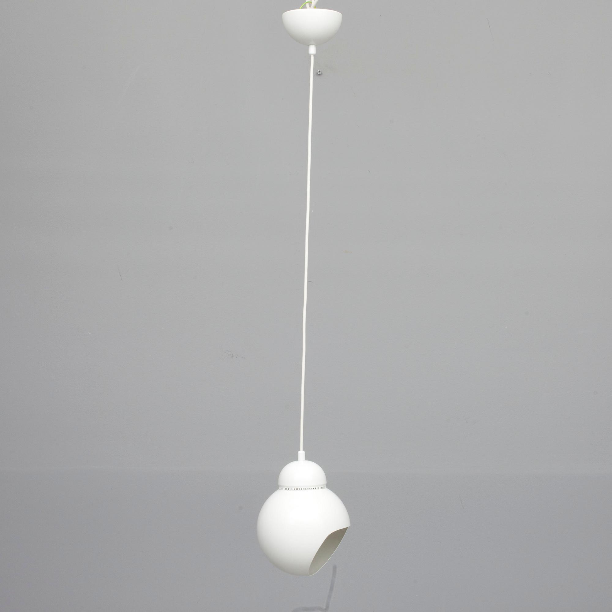 TAKLAMPA, Bilberry A338, Alvar Aalto Artek. 2000-tal. Kupans höjd 23 cm.