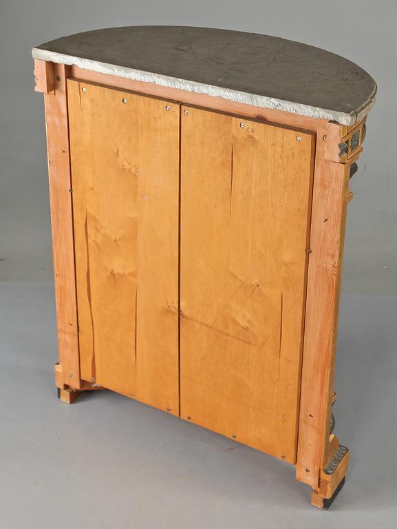 SPEGEL och KONSOLBORD, omkring sekelskiftet 1900.