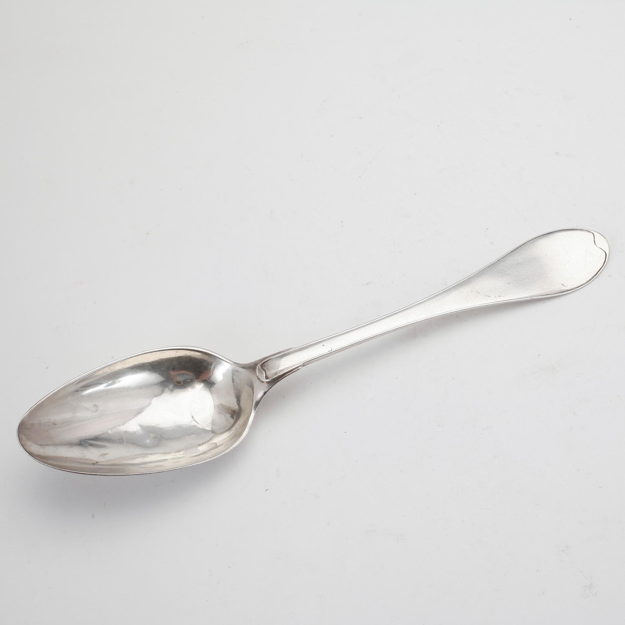 RAGUSKED, silver, Johan Petter Grönvall, Stockholm, 1810. Vikt ca 104g.