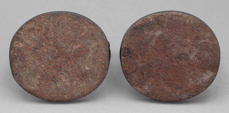 STIGBYGLAR, ett par, metall, sydostasien, 1700/1800-tal.