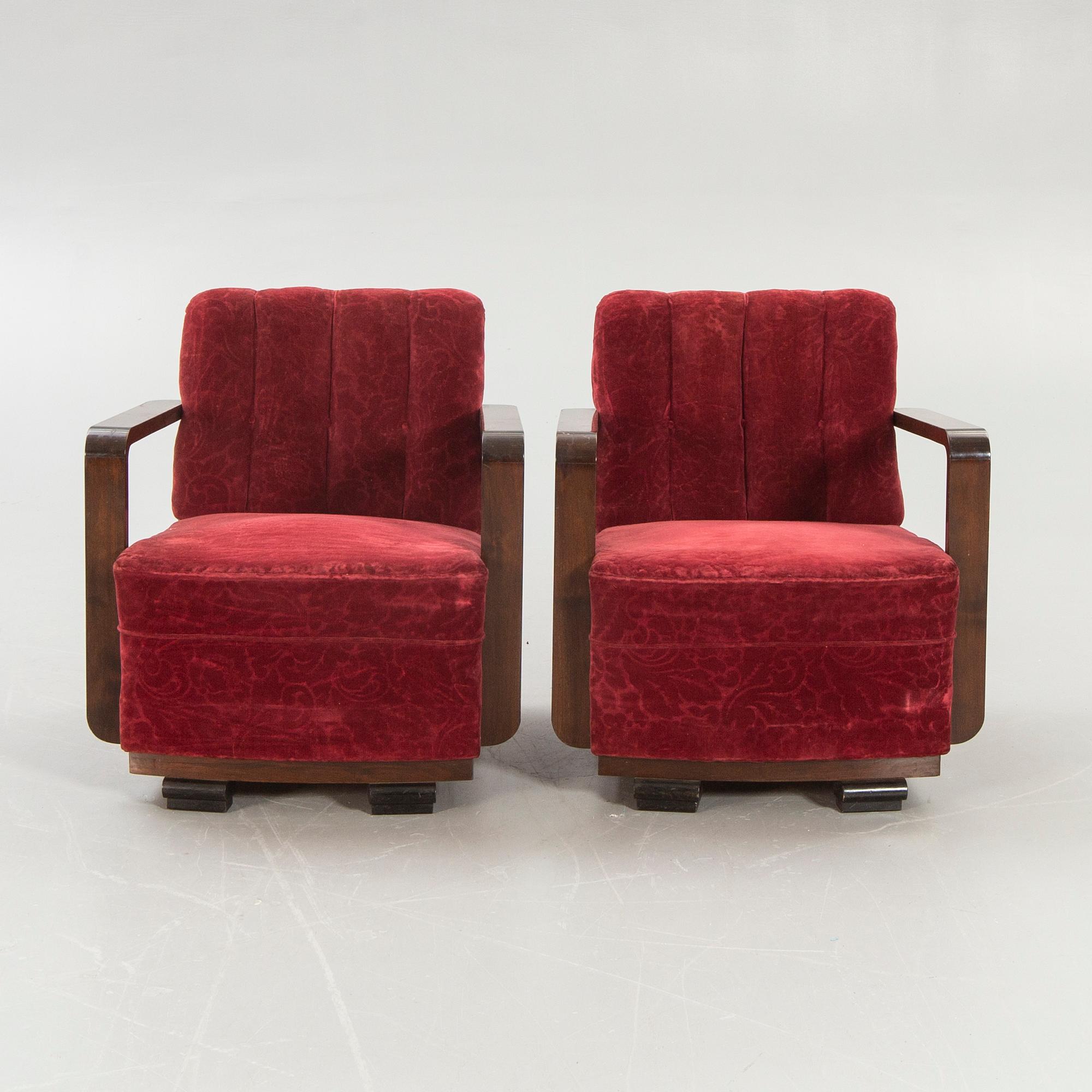 A pair of 1940s easy chairs.