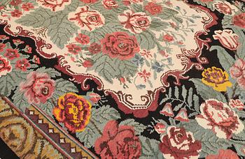 An older Bessarabian Kelim carpet, 380 x 240 cm.