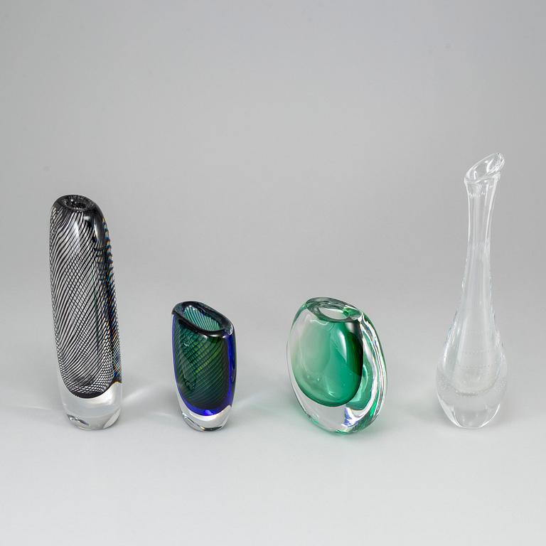 VICKE LINDSTRAND, vases, a mixed lot of four 20th century  glass vases, Kosta Boda.