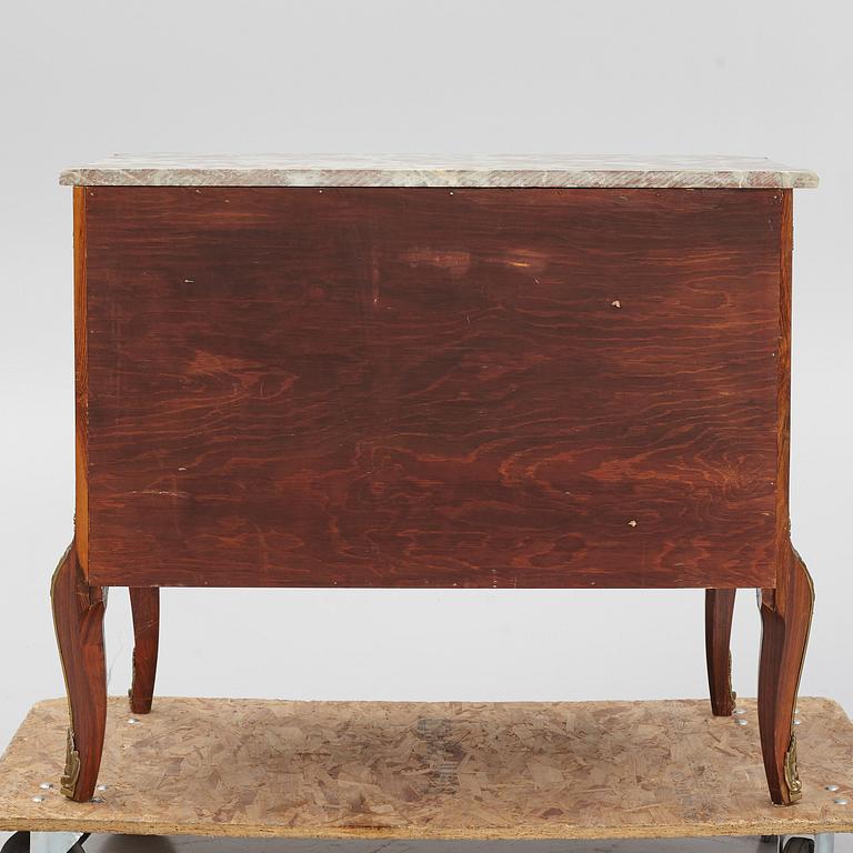 Chest of drawers, Gustavian style, mid-20th century.