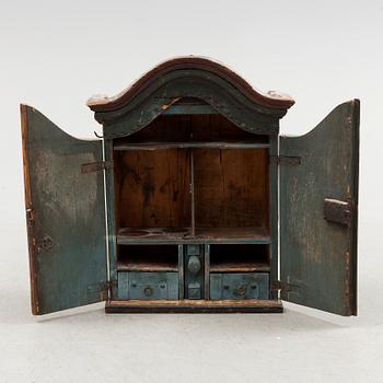 HÄNGSKÅP, allmoge, Skåne, märkt HHS 1843.