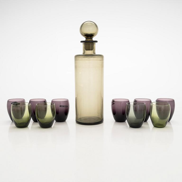 Saara Hopea, karaff, modell 1518 och dricksglas, 10 st modell 2702, Nuutajärvi Notsjö. I produktion 1956-1966.