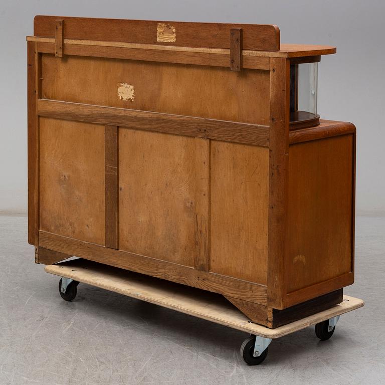 An early 20th Century cabinet.