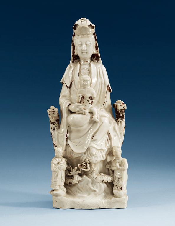 A blanc de chine figure of Guanyin, Qing dynasty, Kangxi (1662-1722).