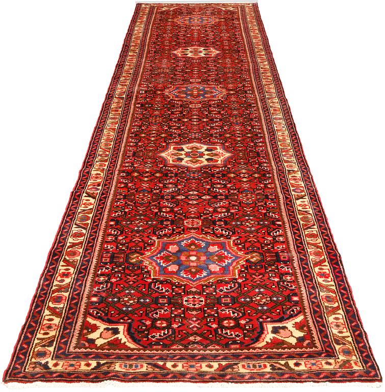 Gallerimatta, Hamadan, ca 452 x 95 cm.