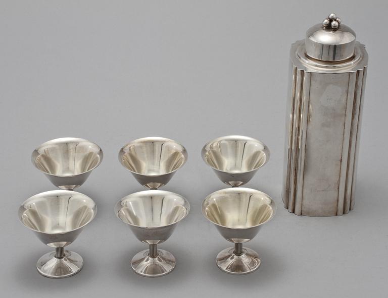 SHAKER samt GLAS, 6 st, nysilver, Tesi, 1900-talets andra kvartal.