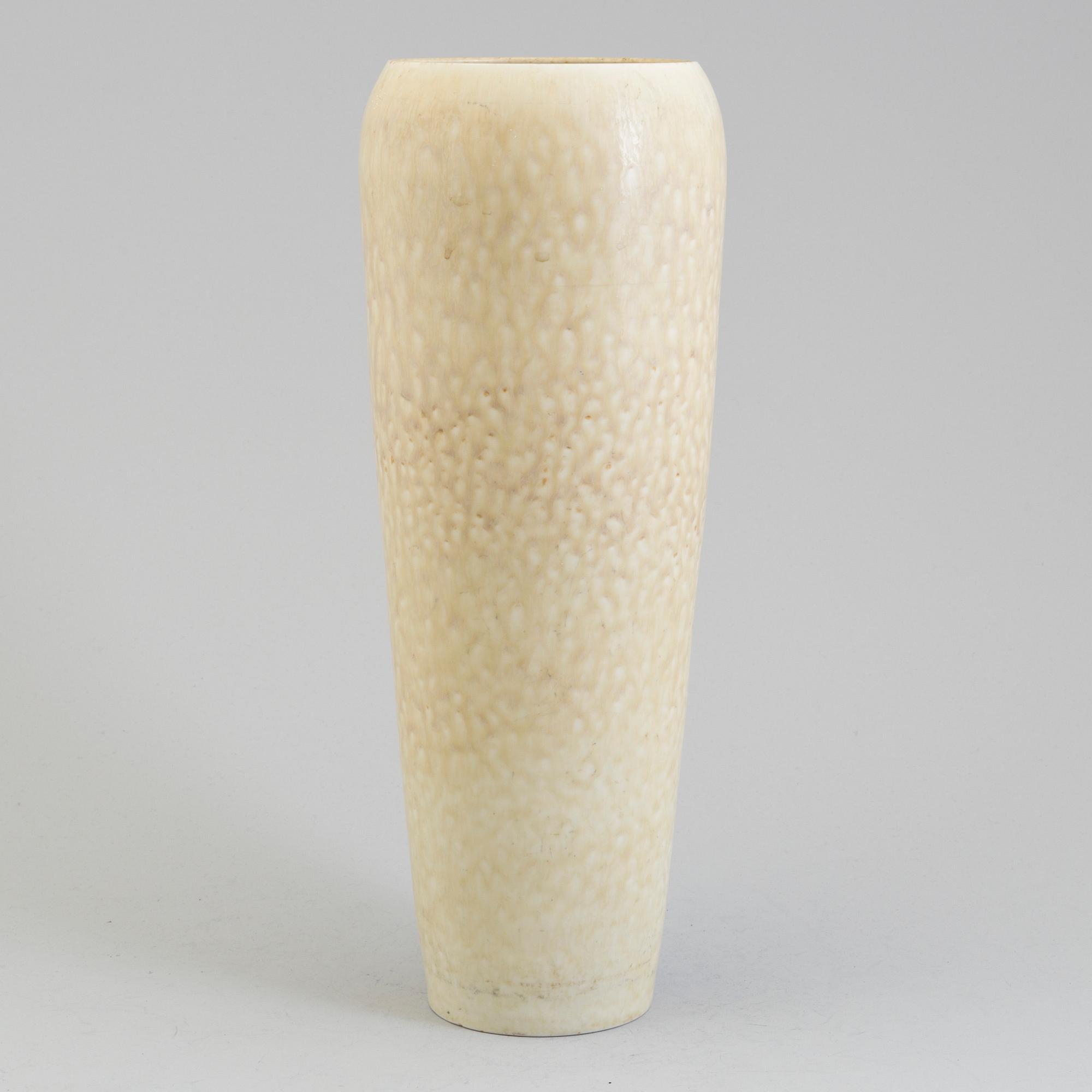CARL-HARRY STÅLHANE, a stoneware vase, Rörstrand 1950. Unique.