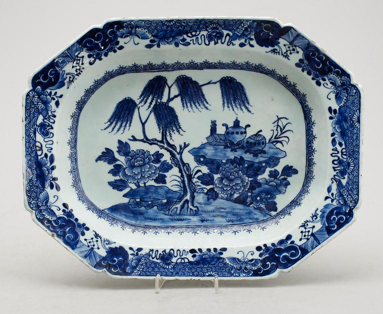 SKÅLFAT, porslin, Kina, Qianlong 1736-1795.