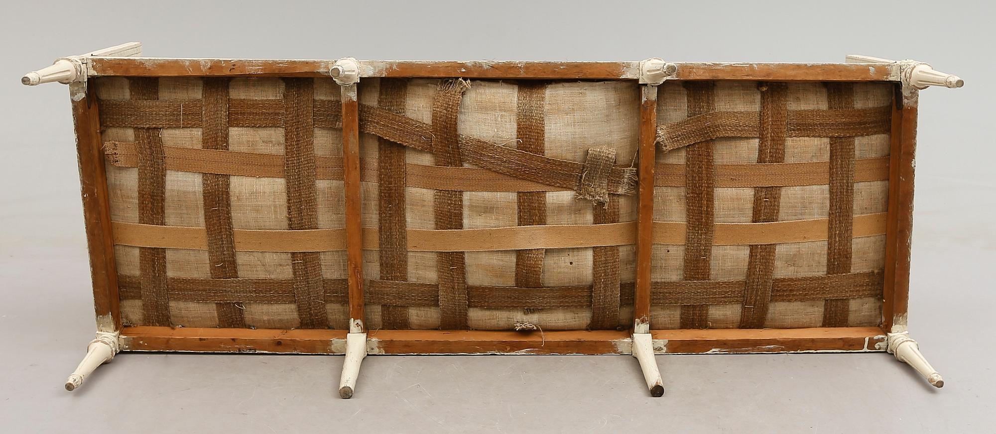 SOFFA, sengustaviansk, omkring år 1800.