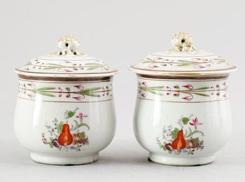 CREMEKOPPAR, 1 par, porslin, Kina, Qianlong 1736-1795.