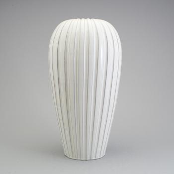 Vicke Lindstrand, a monumental earthen ware vase, Upsala Ekeby, 1944-1953 .