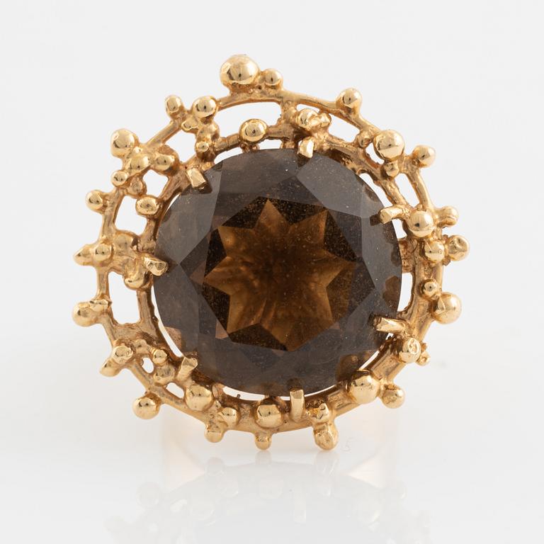 Peter von Post, gold and smoky quartz ring.