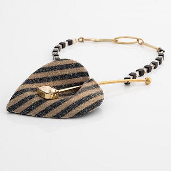 Giorgio Armani, collier samt brosch,