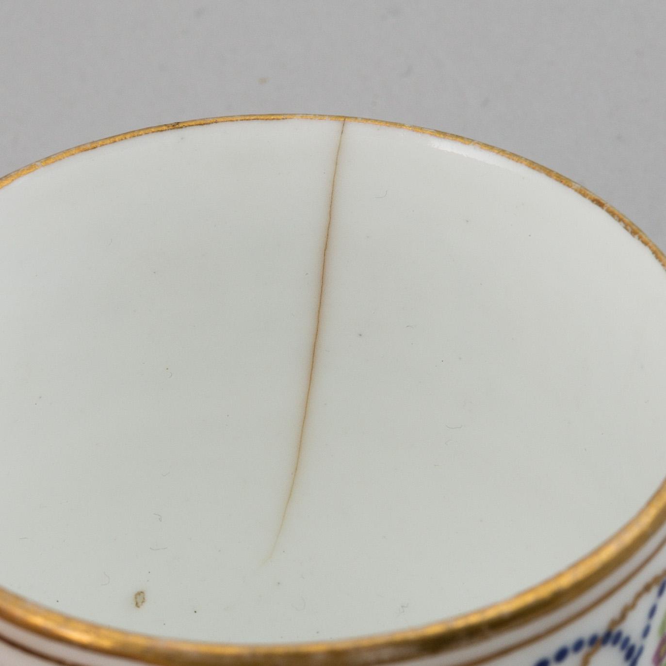 A tete a tete service, Empire, 19th Century. (5 pieces).