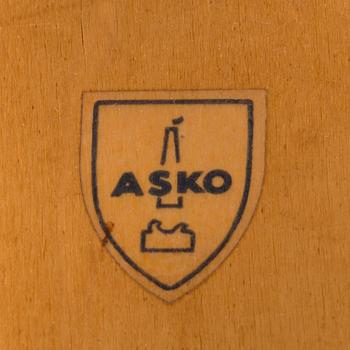 ILMARI TAPIOVAARA, tuoleja, 6 kpl, "Fanett" ja PÖYTÄ, Tanu Toiviainen"Onerva", Asko 1900-luvun puoliväli.