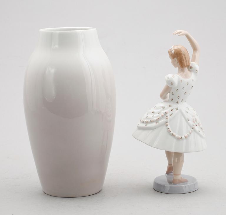 VAS SAMT FIGUR, porslin, Bing & Gröndahl.