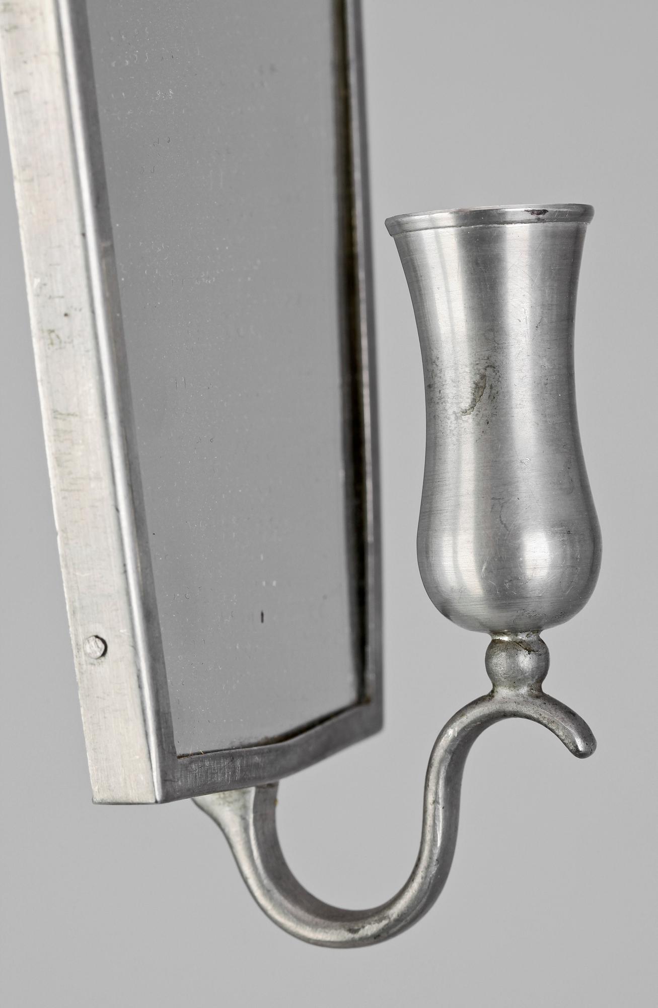SPEGELLAMPETTER, ett par, Firma Svenskt Tenn, 1930.