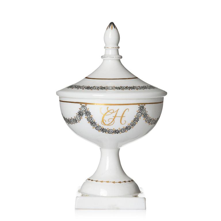 A Swedish glass suger bowl with cover, Strömsbäcks glass works, circa 1800.