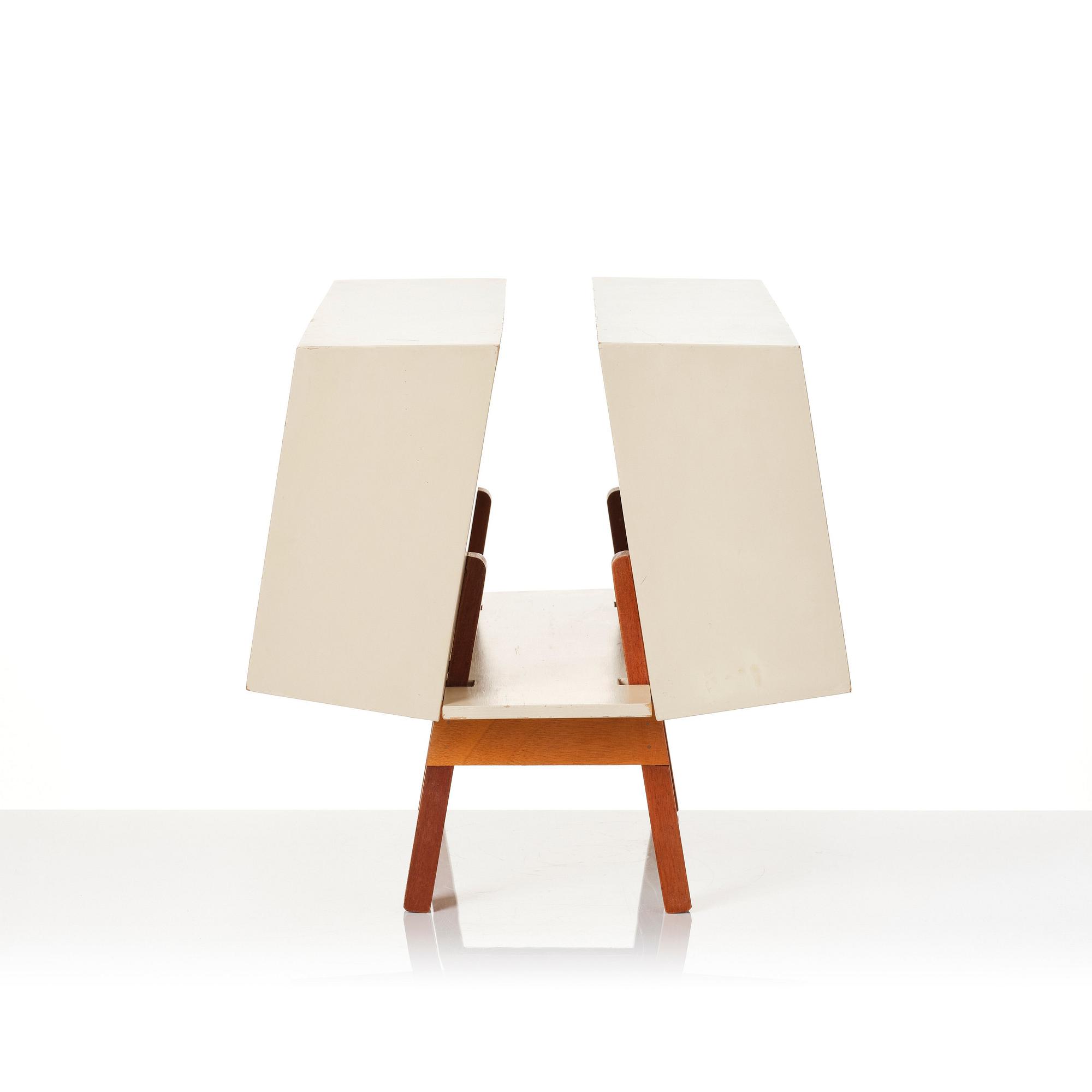 Ernest Race, a "Penguin Donkey Mark II" bookshelf, Isokon, England, 1960s.