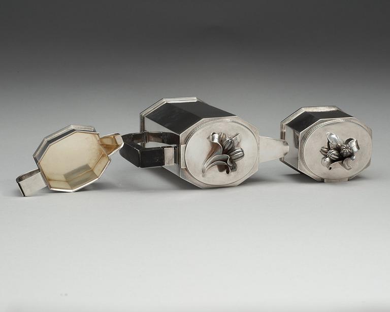 An Atelier Borgila sterling 3 pcs coffee service, Stockholm 1944.