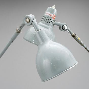 BORDSLAMPA, 2 st, industri, PeFeGe, 1900-talets mitt.