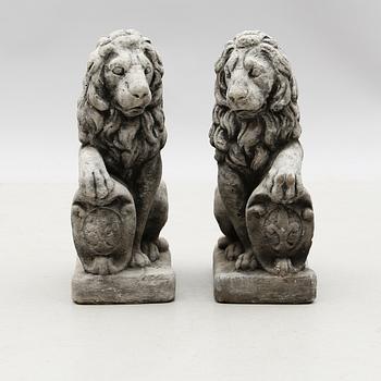 TRÄDGÅRDSSKULPTURER, 1 par, stenmassa, modern tillverkning.