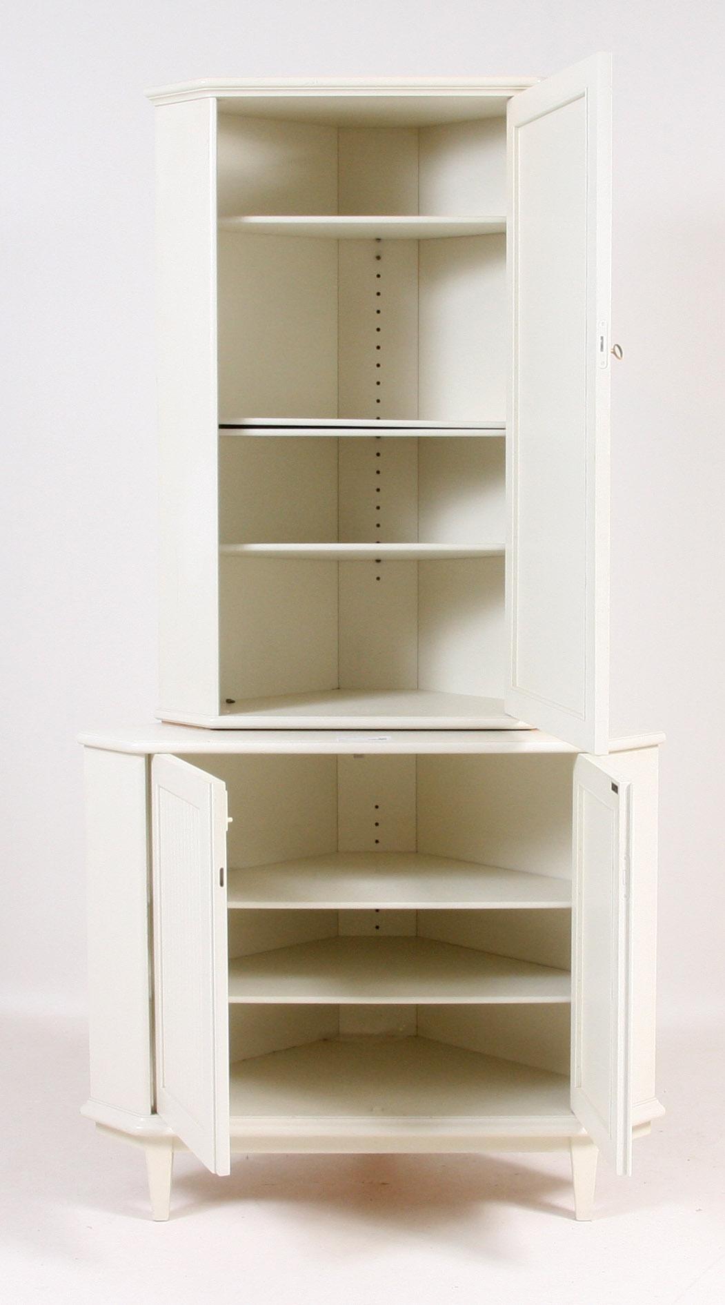 HÖRNSKÅP, "Herrgården", Carl Malmsten, Waggeryds Möbelfabrik AB.