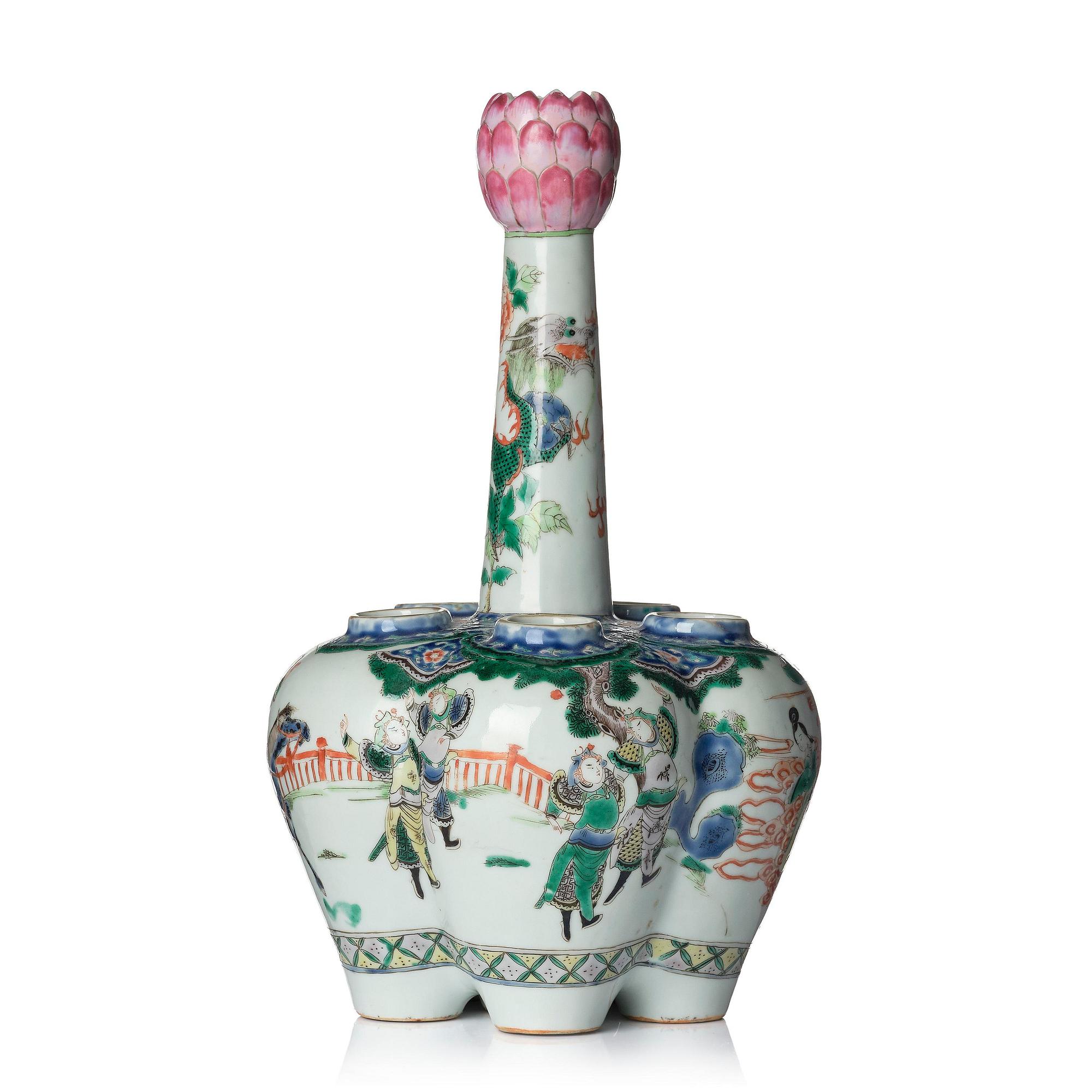 Tulpanvas, porslin. Qingdynastin, 1800-tal.