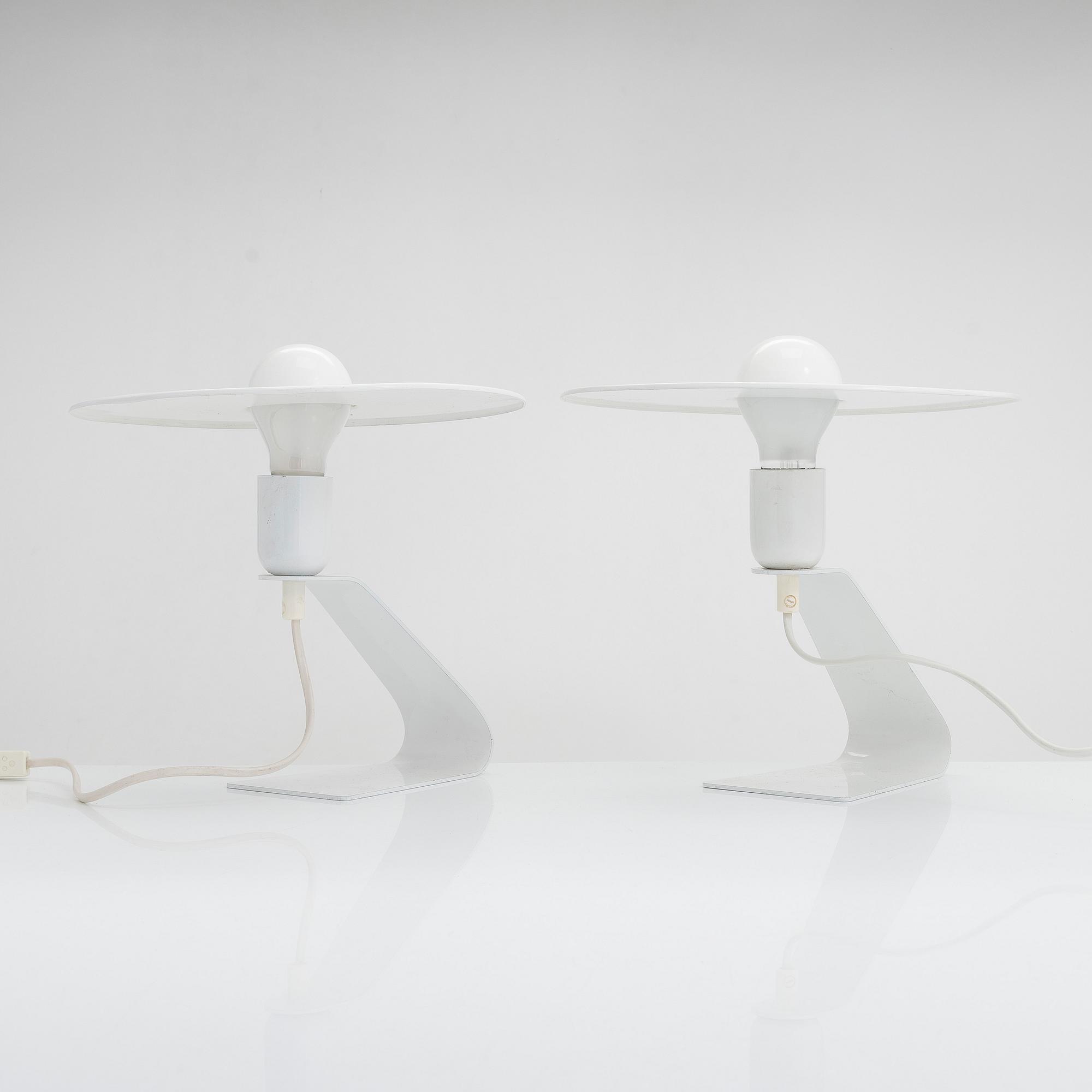 A pair of 1980s table lights.