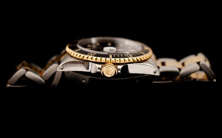 ARMBANDSUR, Rolex Oyster Perpetual Date, Submariner, Superlative Chronometer.