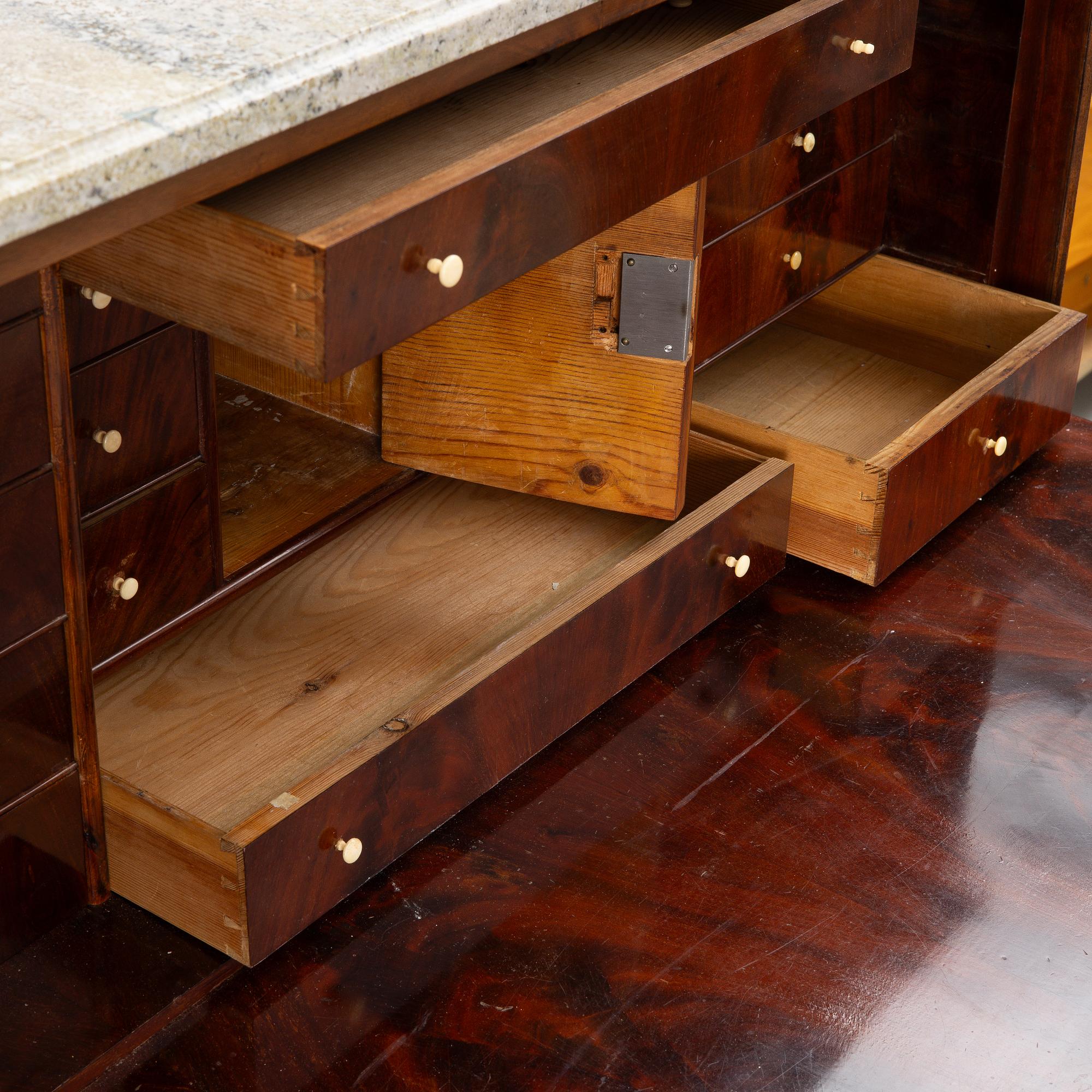 Sekretär, gustaviansk stil, 1800-tal.