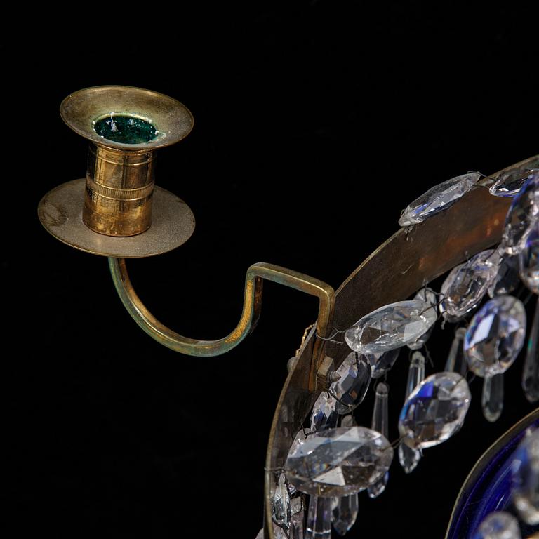 A Gustavian style chandelier.
