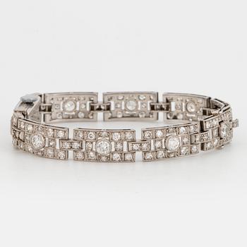 Platinum and brilliant-cut diamond art déco ladies watch.